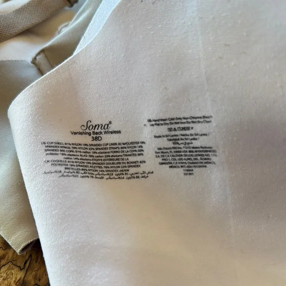 Four Wireless Soma Vanishing Back Bra Bundle - Picture 2 of 5